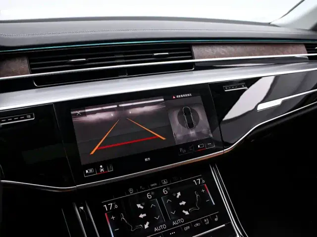 Audi A8 — Фото автомобиля 8