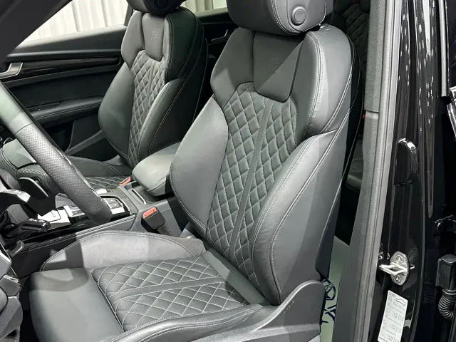 Audi SQ5 — Фото автомобиля 15