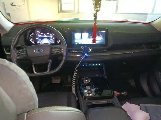 Ford Lingrui — Фото автомобиля 5