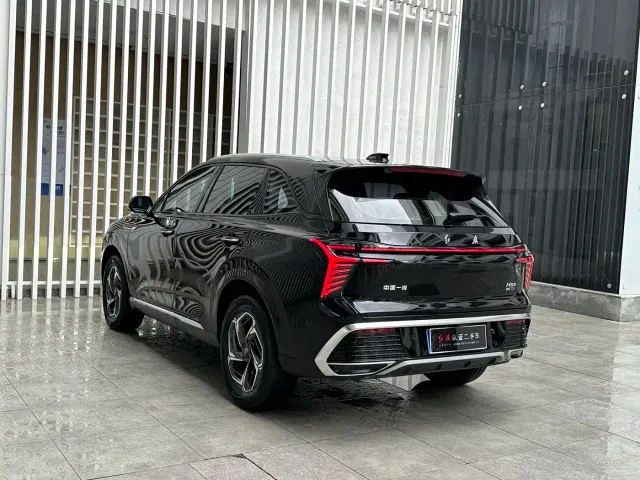 Hongqi HS3 — Фото автомобиля 12