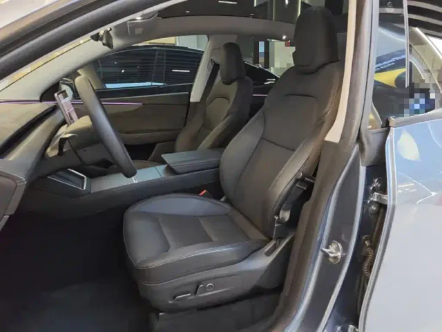 Tesla Model Y — Фото автомобиля 14