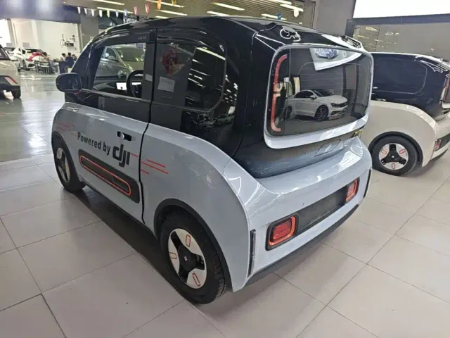 Baojun KiWi EV — Фото автомобиля 4