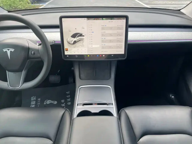 Tesla Model Y — Фото автомобиля 25