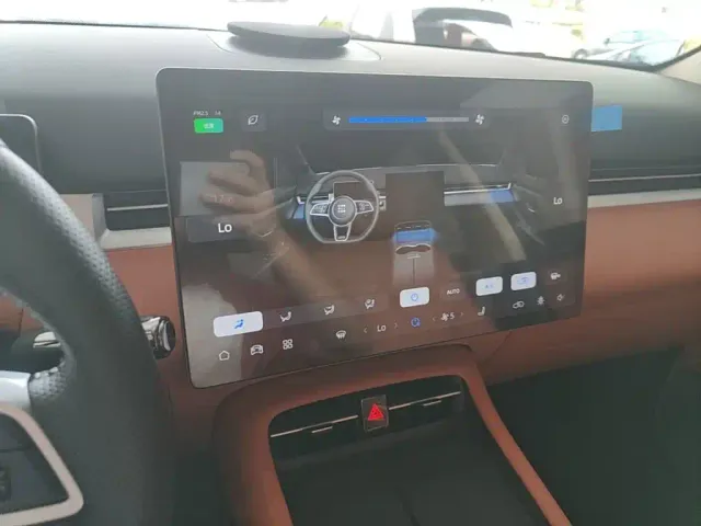 Landian E5 PLUS — Фото автомобиля 12
