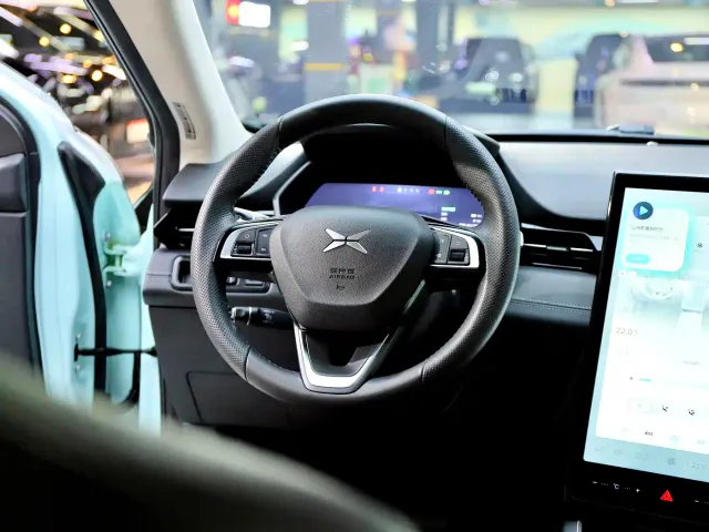 Xpeng G3 — Фото автомобиля 10