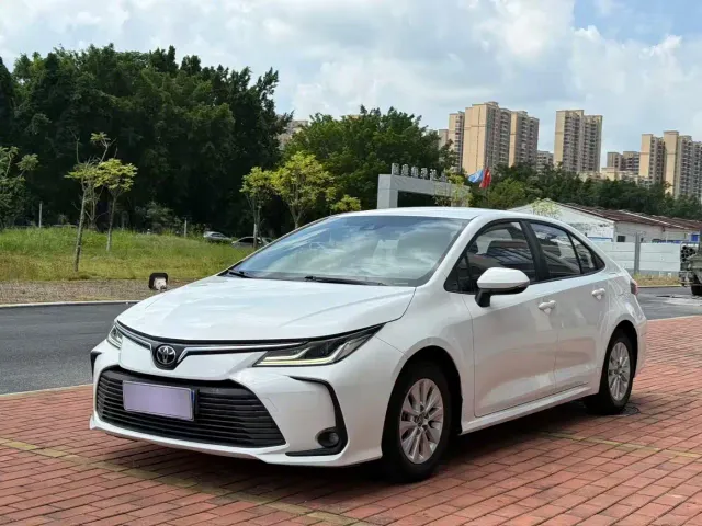 Фотография автомобиля — Toyota Corolla