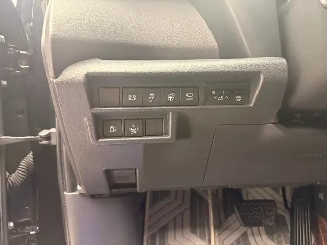 Toyota Sienna — Фото автомобиля 7
