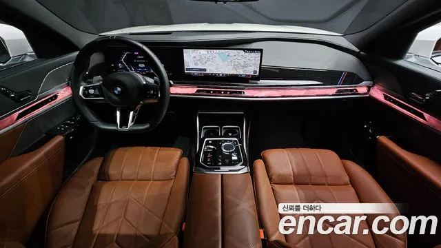 BMW 7 Series G70 — Фото автомобиля 7