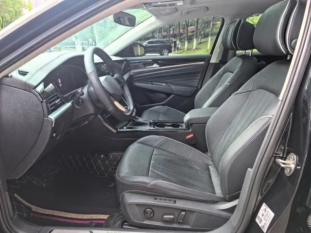 Volkswagen Passat — Фото автомобиля 10
