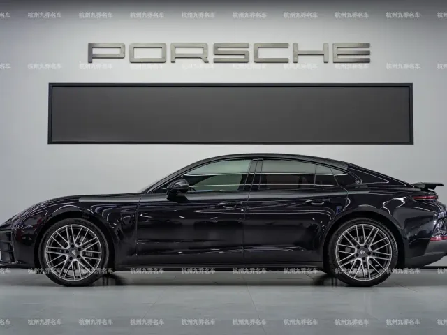 Porsche Panamera — Фото автомобиля 8