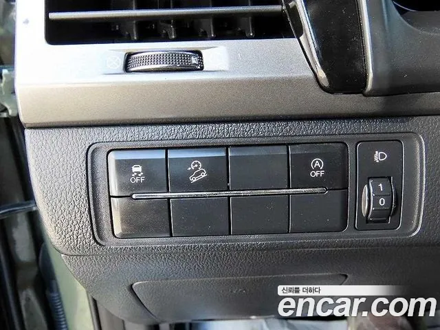 KG_Mobility_Ssangyong Rexton Новый Rexton Sport Khan Дизель 2.2 4WD — Фото автомобиля 13