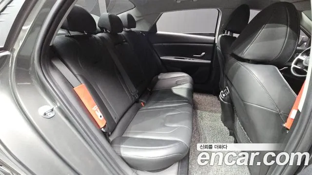 Hyundai Avante CN7 — Фото автомобиля 11