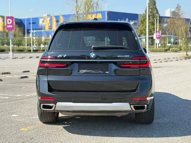 BMW X7 — Фото автомобиля 6