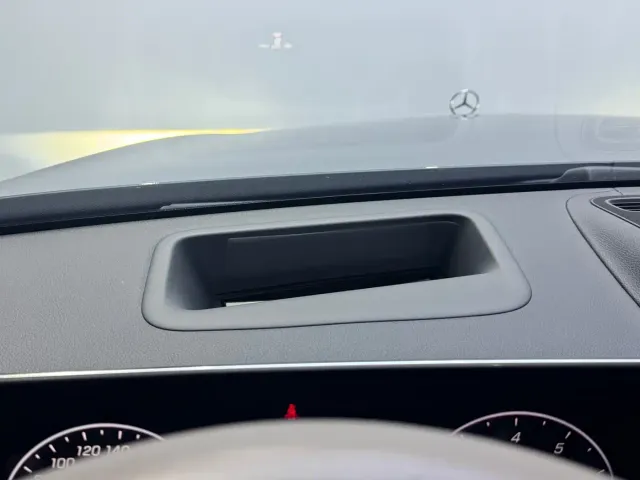Mercedes-Benz S-Class — Фото автомобиля 8