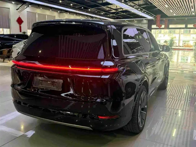 Li Auto L9 — Фото автомобиля 5