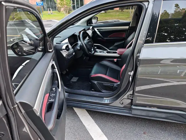 Geely Binyue — Фото автомобиля 4