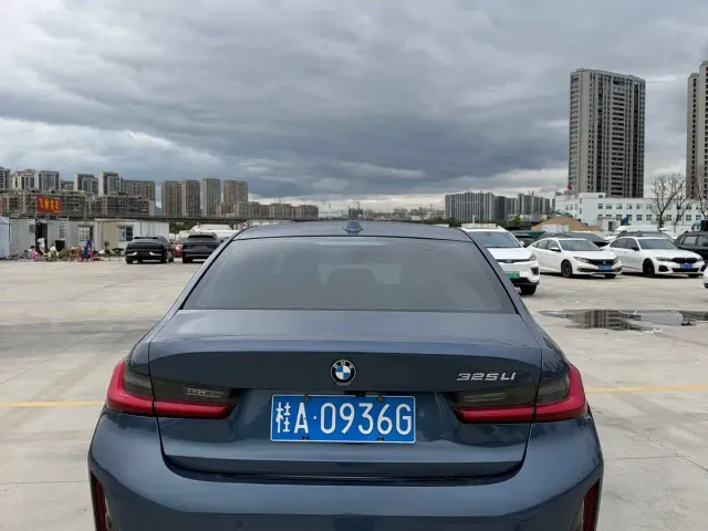 BMW 3 Series — Фото автомобиля 9