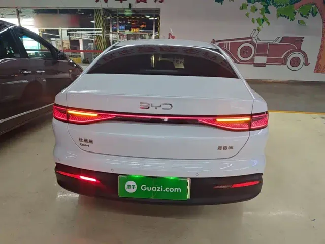 BYD Seal 05 DM-i — Фото автомобиля 5