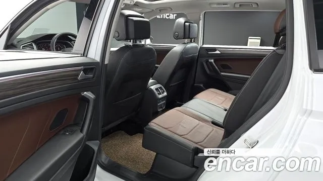 Volkswagen Tiguan — Фото автомобиля 11