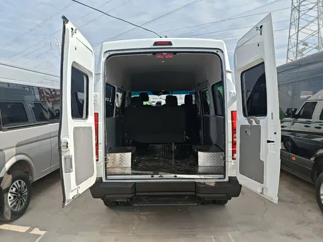 Iveco Daily — Фото автомобиля 18