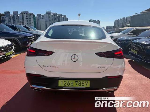 Mercedes-Benz GLE-Class — Фото автомобиля 3