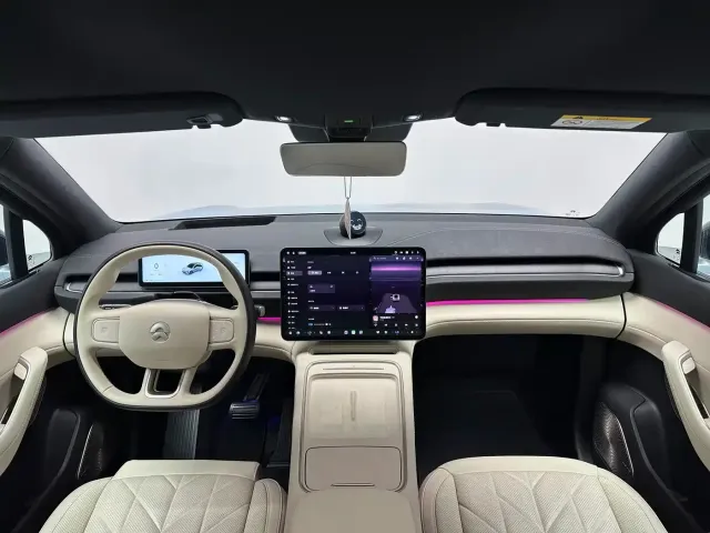 Nio EC6 — Фото автомобиля 14