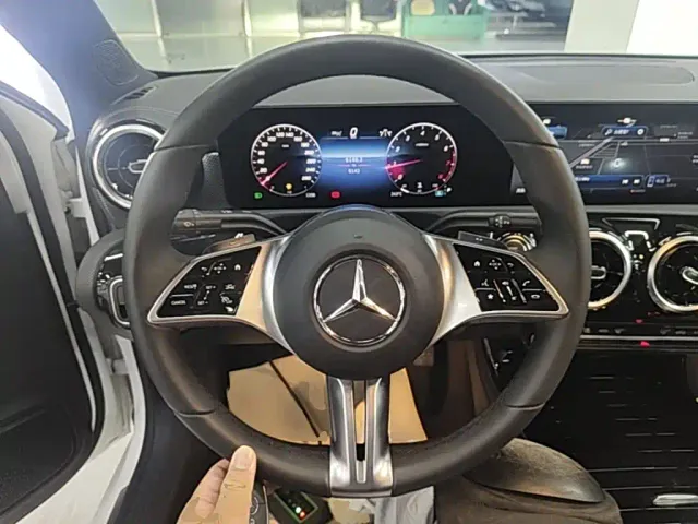 Mercedes-Benz A-Class — Фото автомобиля 10