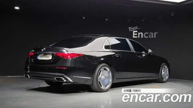 Mercedes-Benz S-Class — Фото автомобиля 2