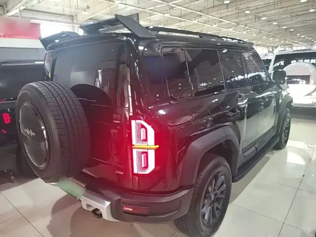 BYD FangChengBao Leopard 5 — Фото автомобиля 6