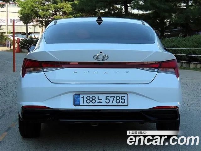 Hyundai Avante CN7 — Фото автомобиля 5