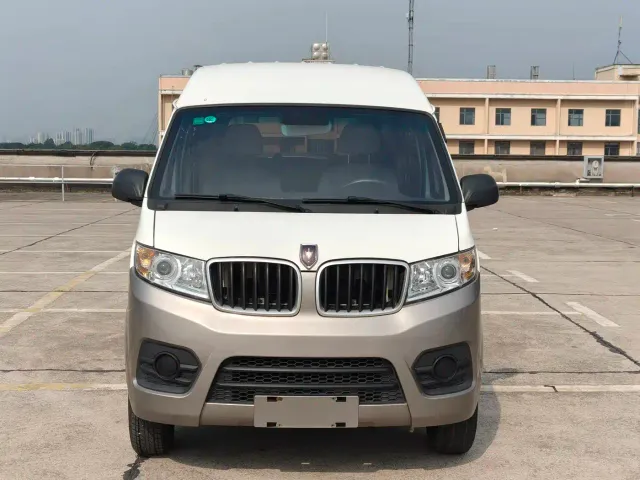 Фотография автомобиля — Jinbei New Hiace X30L