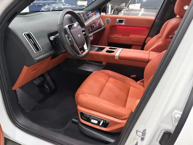 Li Auto L7 — Фото автомобиля 5