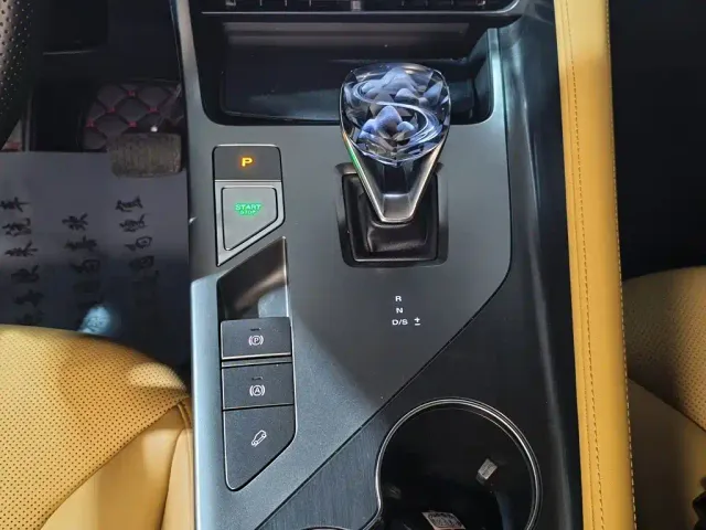 Roewe RX5 — Фото автомобиля 13