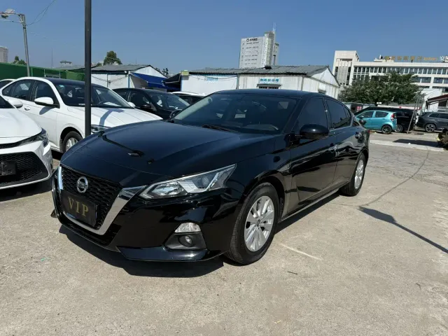 Фотография автомобиля — Nissan Teana