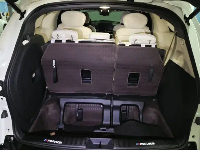 Toyota Sienna — Фото автомобиля 4
