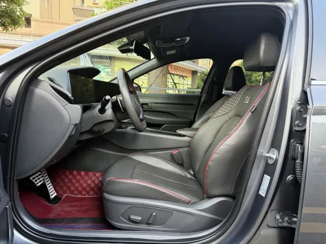 Hyundai Sonata — Фото автомобиля 4