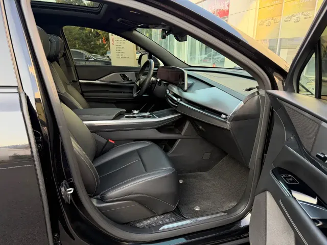 Cadillac XT5 — Фото автомобиля 19