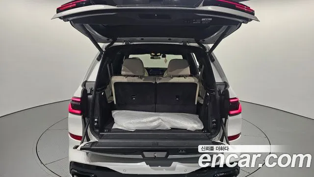 BMW X7 — Фото автомобиля 30