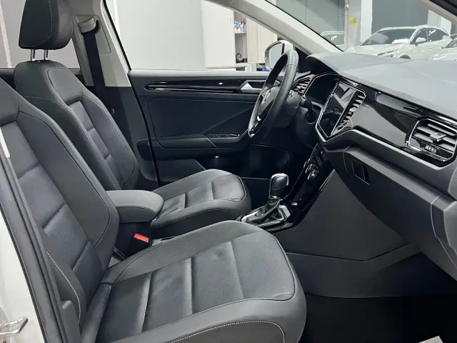Volkswagen T-Roc — Фото автомобиля 14