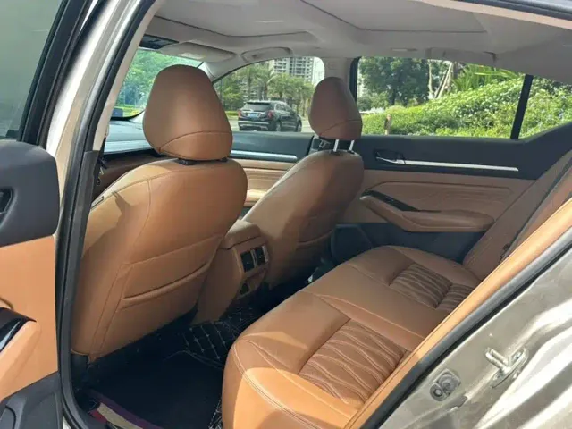 Nissan Teana — Фото автомобиля 5