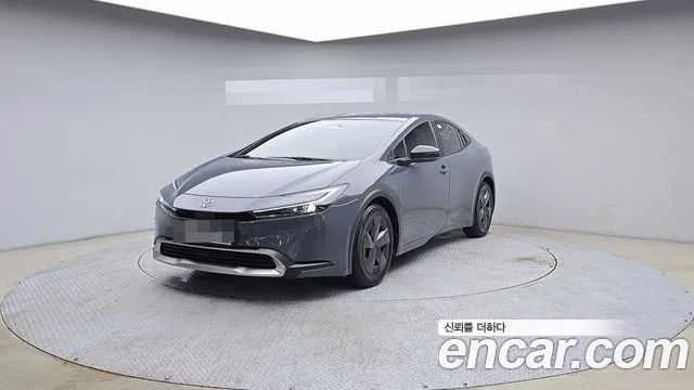 Фотография автомобиля — Toyota Prius Generation 5