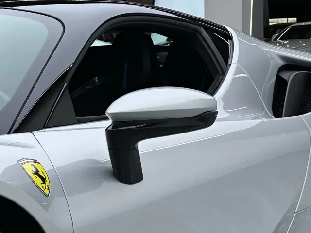 Ferrari SF90 — Фото автомобиля 11