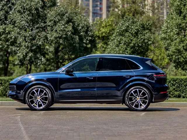 Porsche Cayenne 2023 Cayenne 3.0T — Фото автомобиля 4