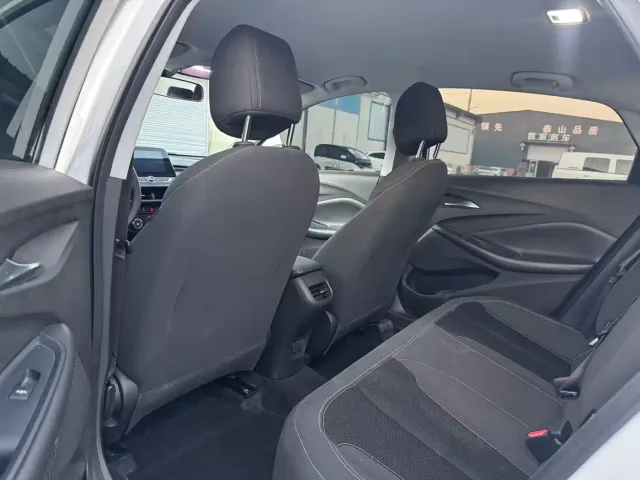 Buick Verano — Фото автомобиля 4