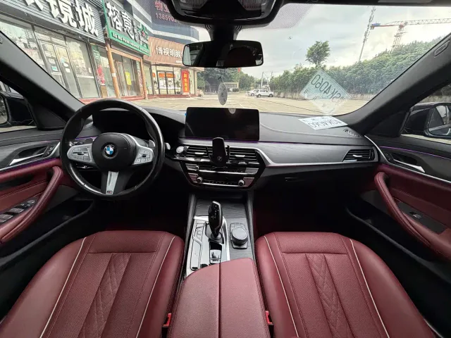 BMW 5 Series — Фото автомобиля 5