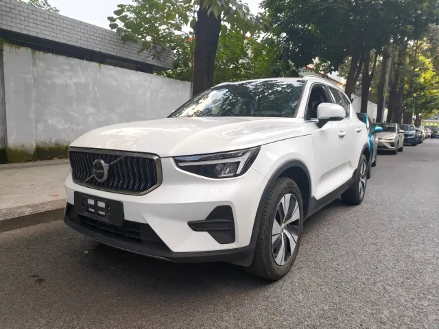 Фотография автомобиля — Volvo XC40