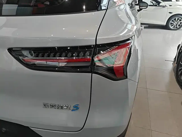 Wuling Starlight S — Фото автомобиля 7
