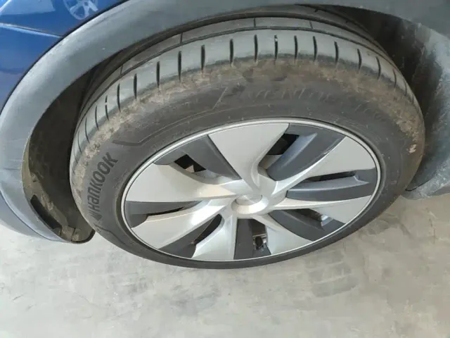 Tesla Model Y — Фото автомобиля 22