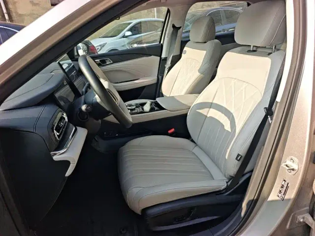 Geely Galaxy Stellar 6 — Фото автомобиля 14
