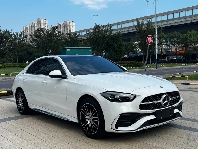 Mercedes-Benz C-Class — Фото автомобиля 3